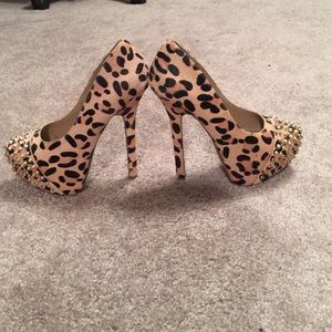 Limited edition Steve Madden pumps