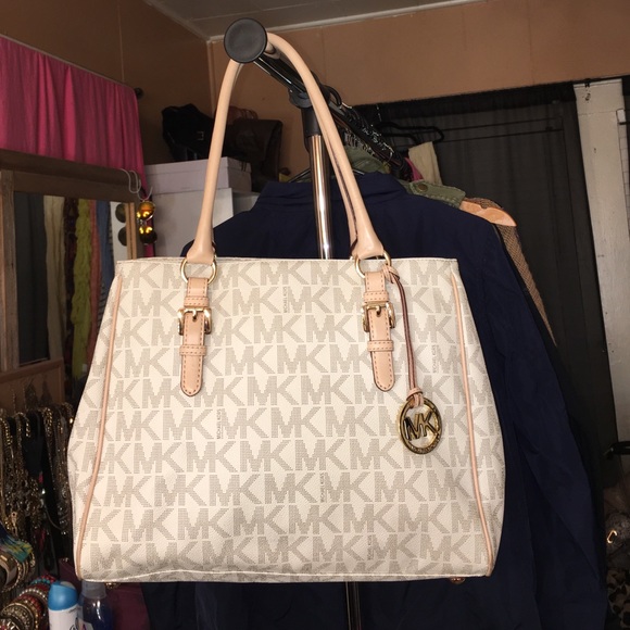 Michael Kors Handbag!