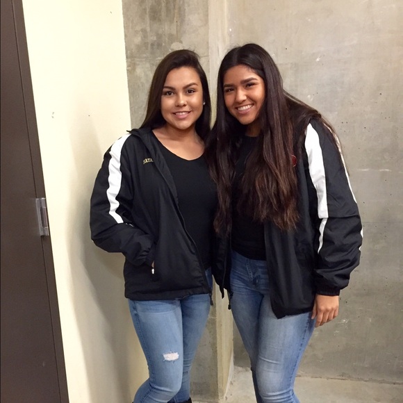 Meet your Posher, Alexandra