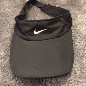 Black nike dri fit visor