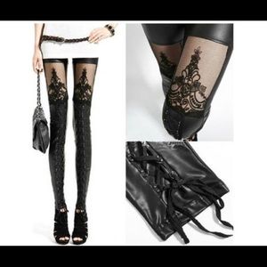 Faux leather Macbeth leggings