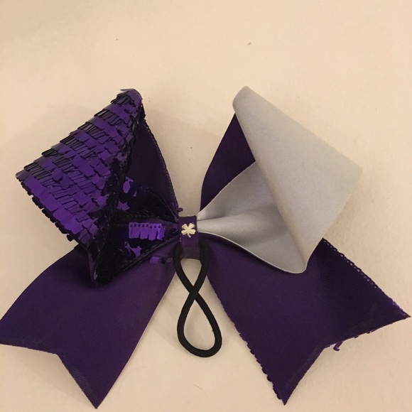 Cheer bow - Picture 3 of 3