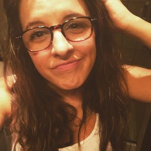 Meet your Posher, Abby