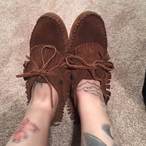 6.5 Minnetonka moccasins