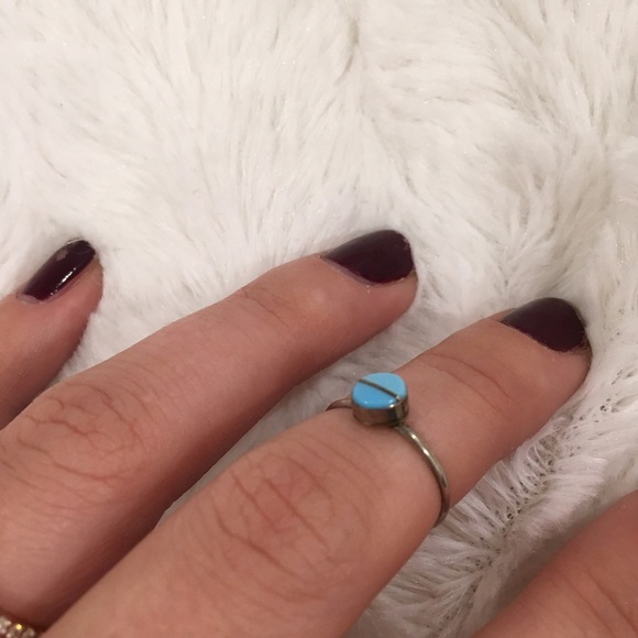 Jewelry - LAST CHANCE❣Turquoise knuckle or pink ring