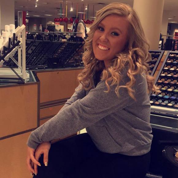 Meet your Posher, Michaela - Picture 1 of 1