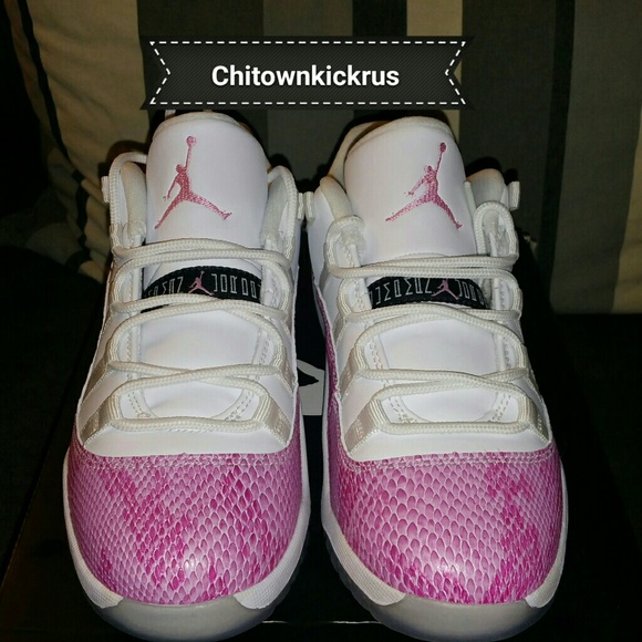 Jordan retro 11 low pink snakeskin size 2.5y