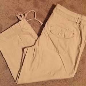 Faded Glory Khaki Capris