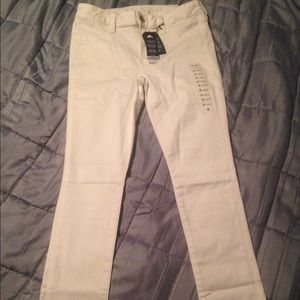 BRAND NEW WITH TAGS Women's American Eagle jegging
