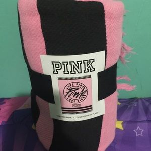 Love Pink pink beach towel