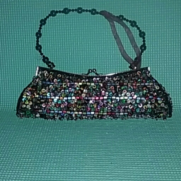 Sequins detail mult-color clutch