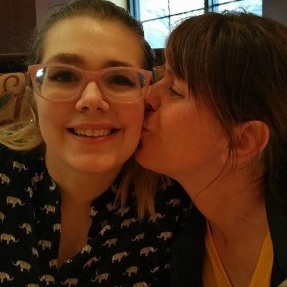 Meet your Posher, Simone