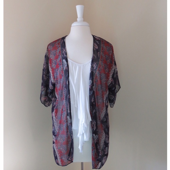 ❗️Weekend Sale❗️❗️LAST ONE❗️Beautiful Navy Kimono - Picture 3 of 4