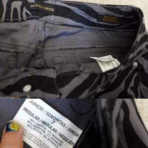 Sacred Virtue Pants - Sacred Virtue Zebra Print Jeggings sz 7 grey black Sacred Virtue Pants - Sacred Virtue Zebra Print Jeggings sz 7 grey black