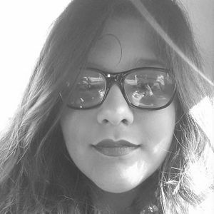 Meet your Posher, Crystal