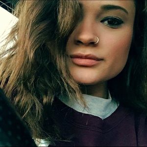 Meet your Posher, Ana