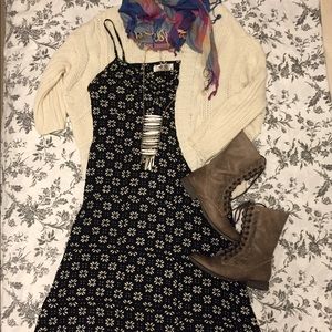 GET 10% OFF❗️Sleeveless floral B&W dress👗