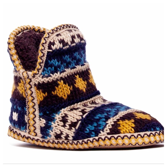 Muk Luk Shoes - Muk Luk slipper booties
