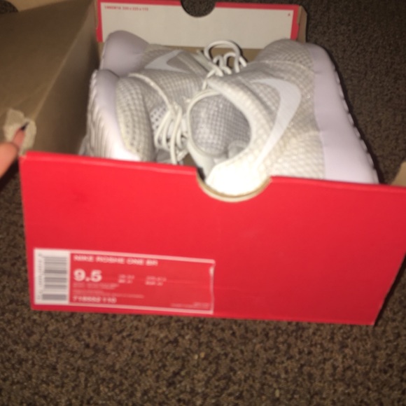White Roshe / roshes Brand new - Picture 2 of 2
