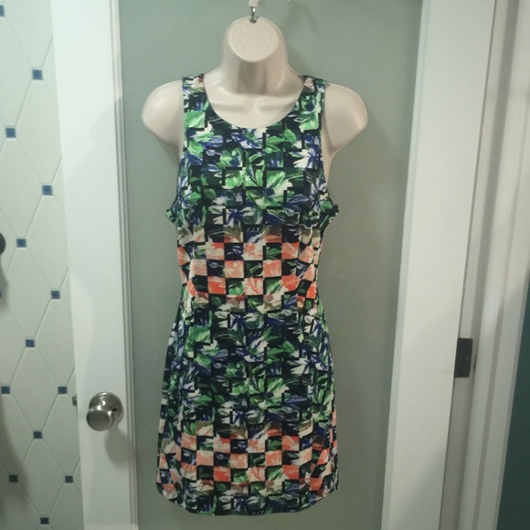 Floral Body Con Dress NWOT