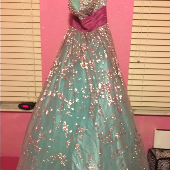 Ball Gown - Picture 3 of 3