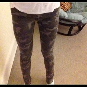 H&M Camouflage Jeans