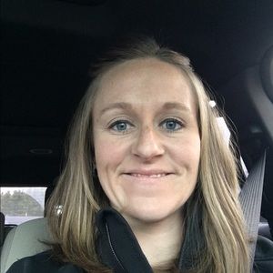 Meet your Posher, Rebecca