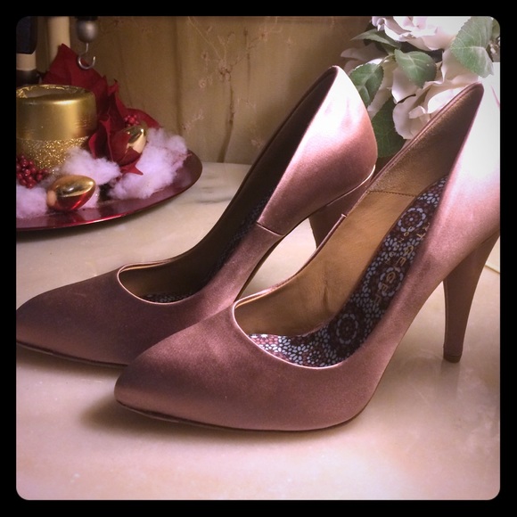 Kurt Geiger Satin Heels 37. 1 week only!