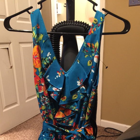 Flower dress with ruffles and waist belt - Picture 1 of 4