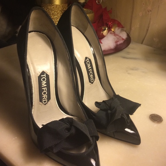 Tom Ford Bow front heels 37! 1 wk only! - Picture 4 of 4