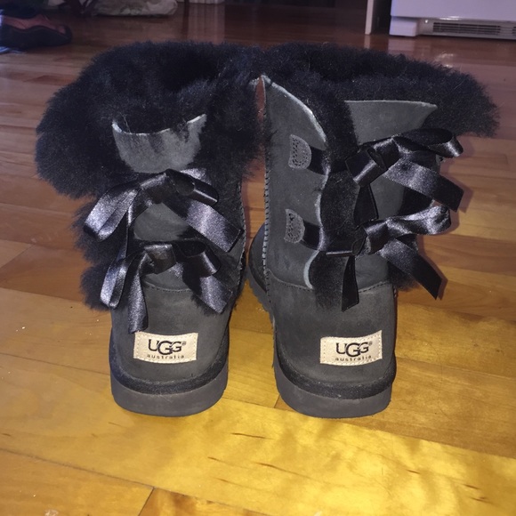 Ugg bailey bows