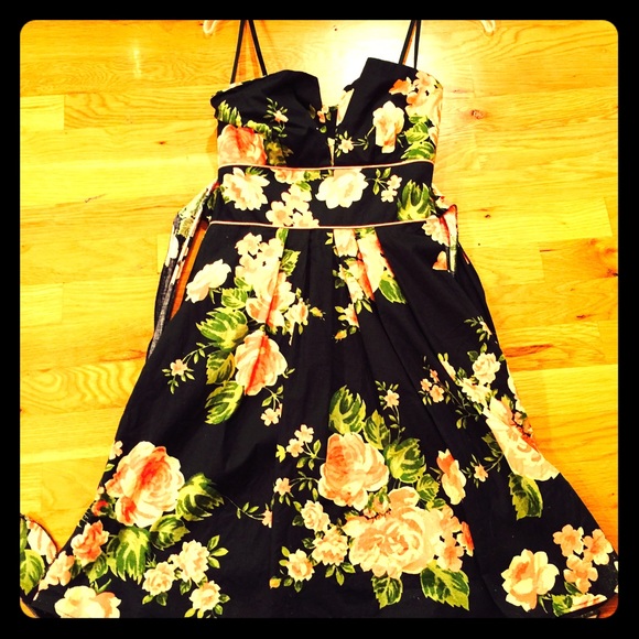 Strapless flowered dress