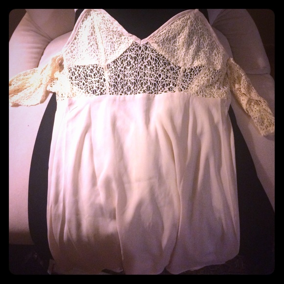 Nasty gal lacy off shoulder boho dress! Size L.