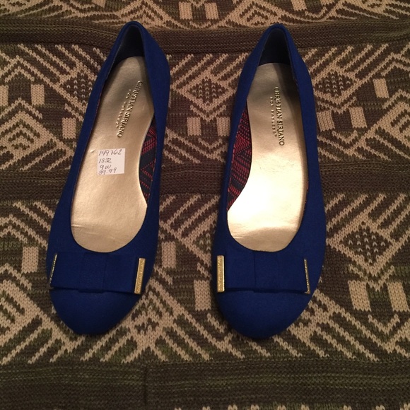 Beautiful royal blue flats