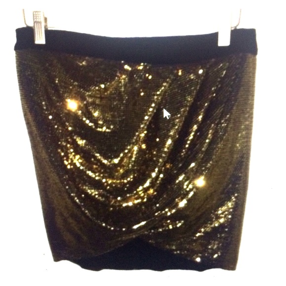 Fredericks of Hollywood sequin mini. Small. 1 week