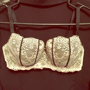 Bra 36C - pale pink lace