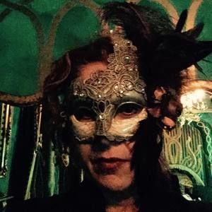 Meet your Posher, Lida