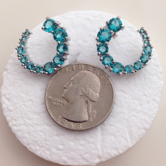 💯% Aquamarine 925 Sterling Silver stud earrings🎀 - Picture 2 of 3