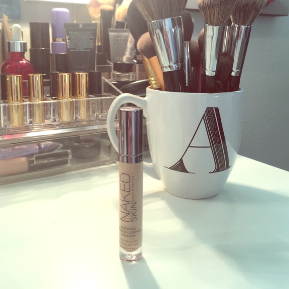 UD Naked Skin Concealer