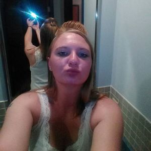 Meet your Posher, Kandi