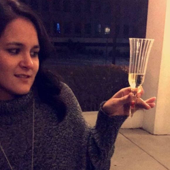 Meet your Posher, Danielle - Picture 1 of 1