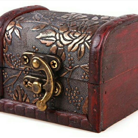 Vintage Jewelry Pearl Necklace Bracelet Gift Box