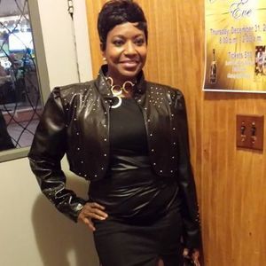 Meet your Posher, Faye