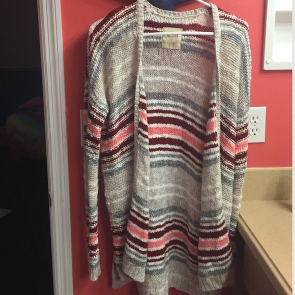 Hollister sweater! Make offer :)