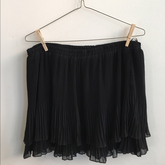 Ecote black tired chiffon skirt