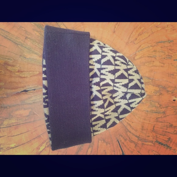 Micheal Kors hat.