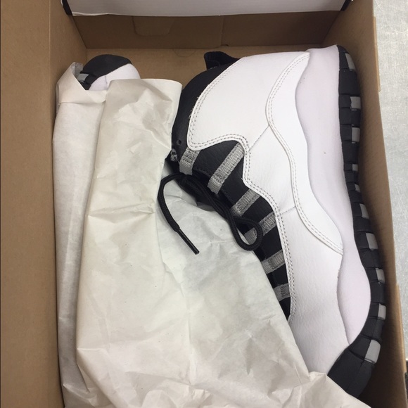 Retro Jordan 10s