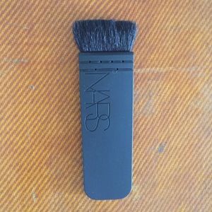 NARS ITA brush