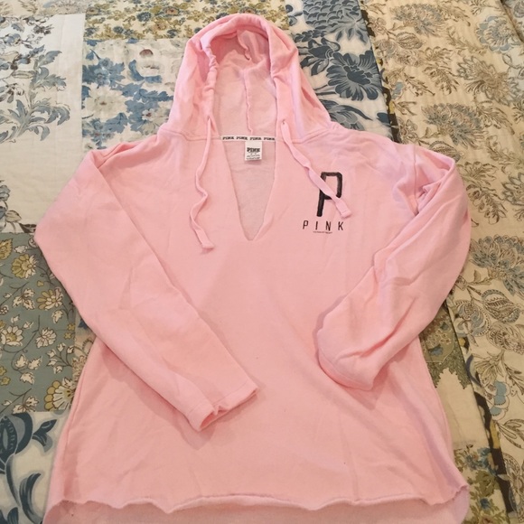 PINK Victoria's Secret Sweaters - 💋 PINK Sweatshirt 💋