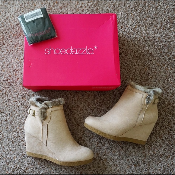 ✨Shoe Dazzle "Lacie" Bootie✨